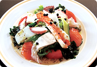 カルパッチョ風海の幸サラダ