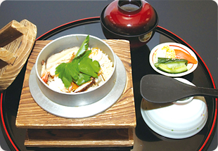 炊きたて釜飯